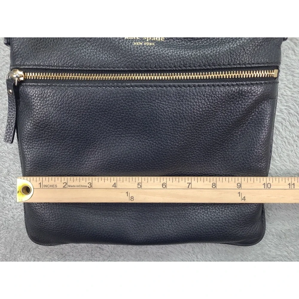 Kate Spade New York Pebbled Cow Leather Crossbody Purse with‎ Zipper Closure
